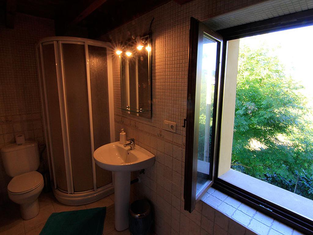 Apartamentos La Corona Llames de Parres 객실 사진
